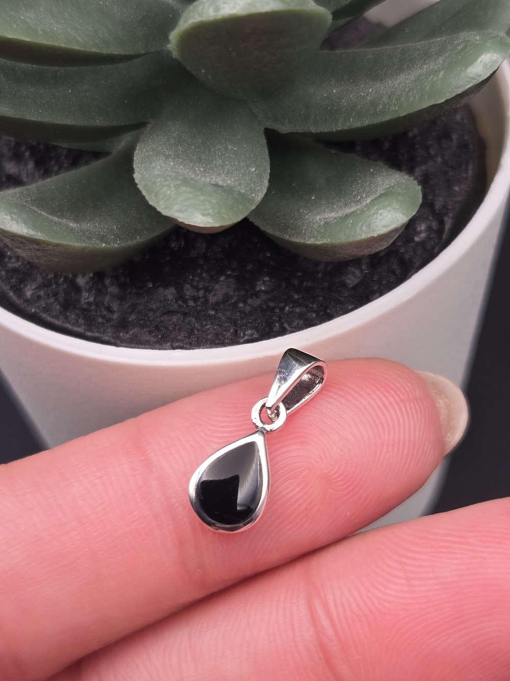 . 925 Solid Sterling Silver Tiny Black Onyx Teardrop Pendant Tiny